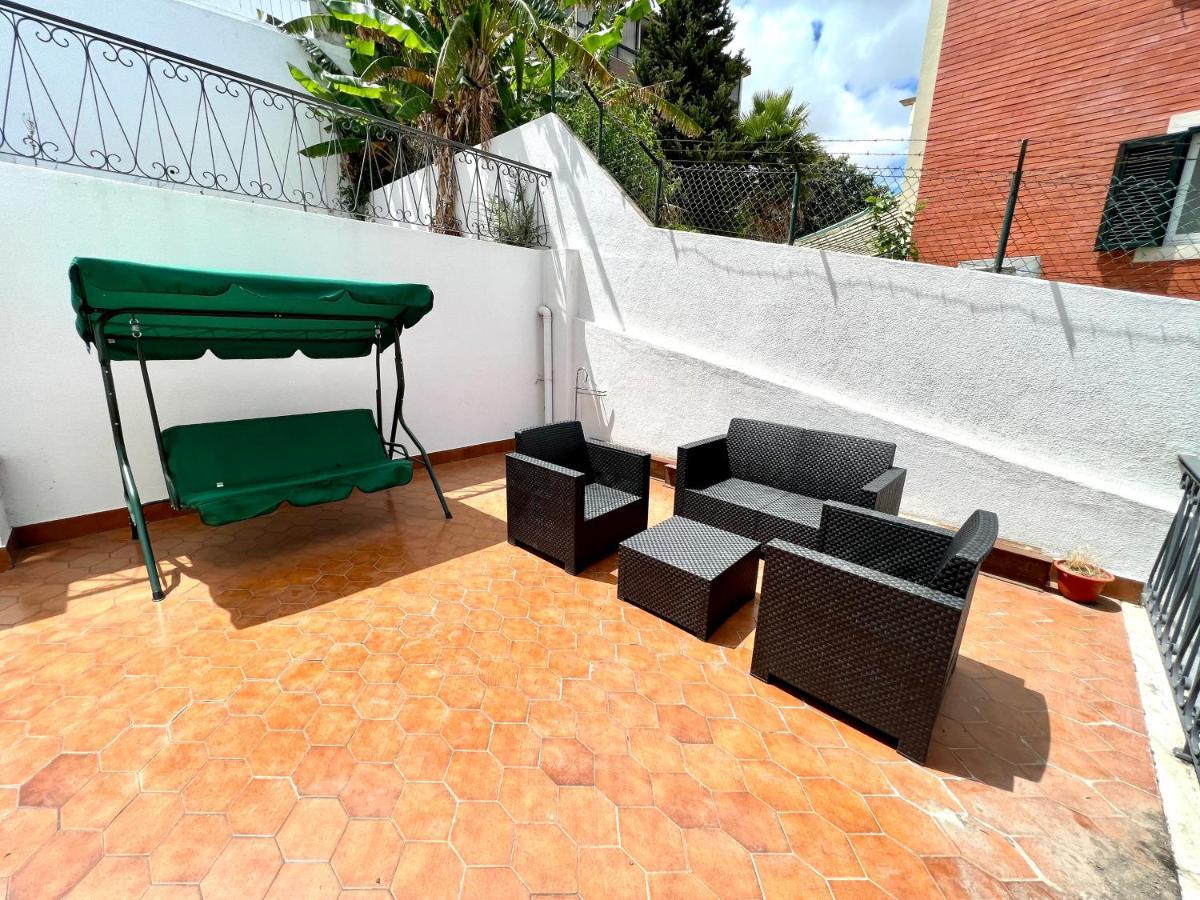 Oieras Beach Suite 2 - Large Double Room With En-Suite Bathroom And Balcony Oeiras Esterno foto