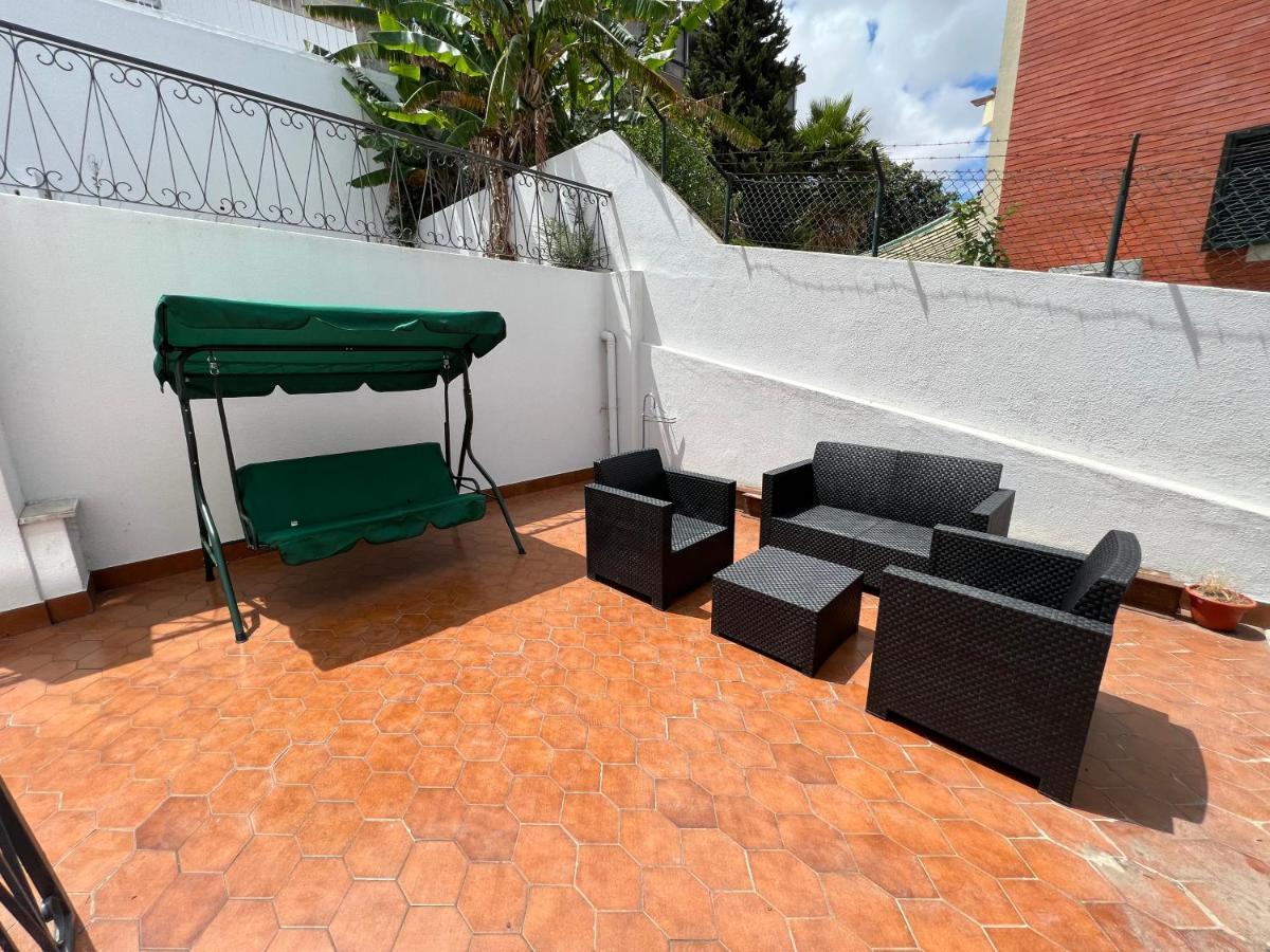 Oieras Beach Suite 2 - Large Double Room With En-Suite Bathroom And Balcony Oeiras Esterno foto